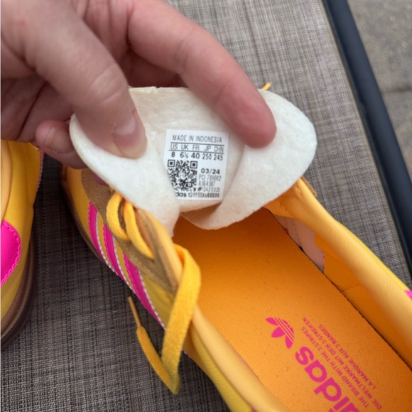 Adidas Bright Yellow and Pink Gazelle Bold - Picture 6 of 7